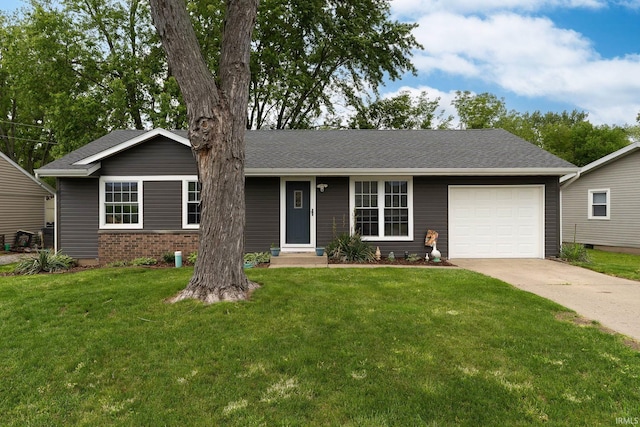 171 Vicksburg Ln, West Lafayette, IN 47906 - ranch-style house featuring an attached garage, driveway, and a front lawn