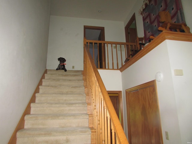 4109 E Woodland Ct, Leesburg, IN 46538 - view of stairs