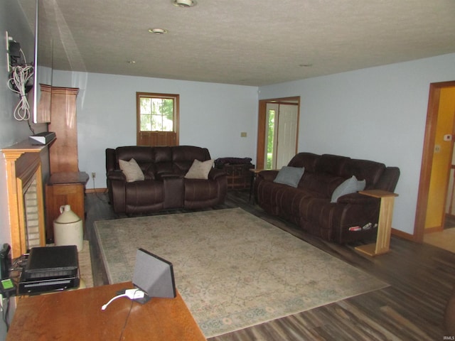 4109 E Woodland Ct, Leesburg, IN 46538 - living area with wood finished floors and baseboards