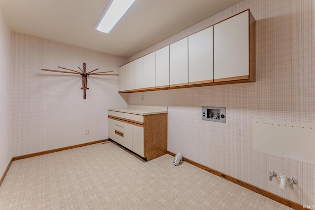 425 E Val Ln, Marion, IN 46952 - laundry room with cabinet space, gas dryer hookup, and washer hookup