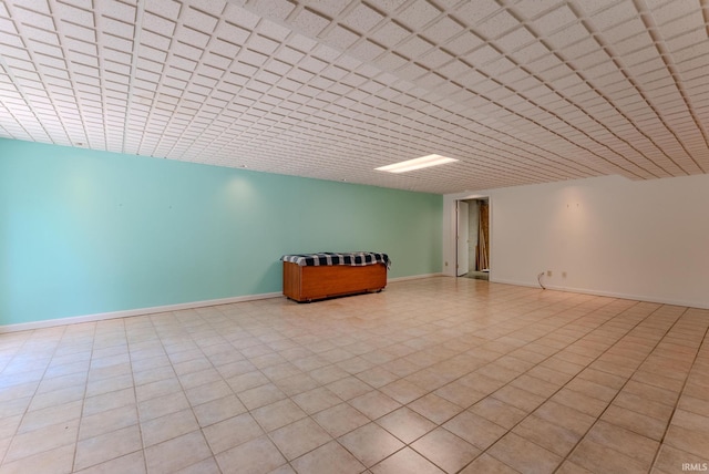 425 E Val Ln, Marion, IN 46952 - finished below grade area with baseboards