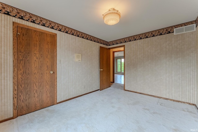 425 E Val Ln, Marion, IN 46952 - unfurnished room featuring wallpapered walls and carpet