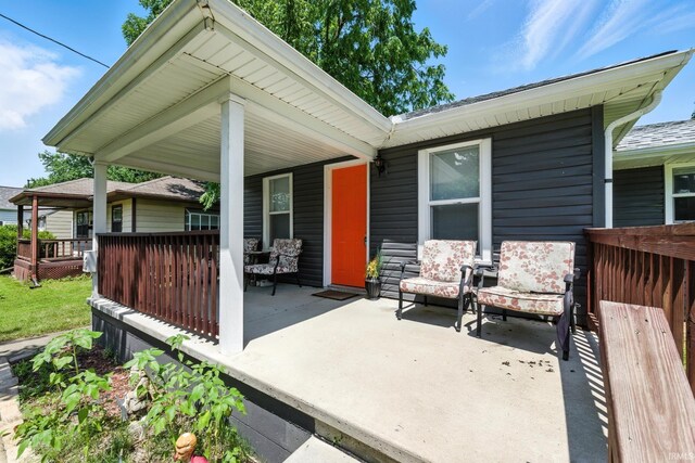 919 S 18th St, Lafayette, IN 47905 - view of covered porch