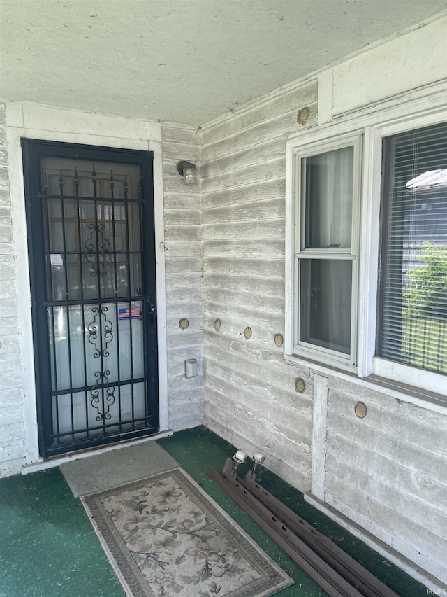 517 S Main St, Jonesboro, IN 46938 - entrance to property