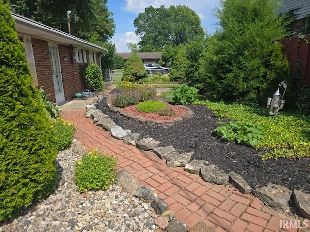 1723 W Timberview Dr, Marion, IN 46952 - view of yard
