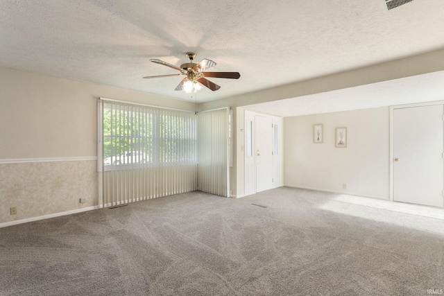 4026 Brookton Dr, South Bend, IN 46614 - carpeted spare room featuring ceiling fan and a textured ceiling