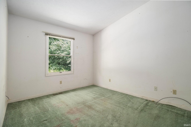 1983 Greenock St, South Bend, IN 46614 - unfurnished room featuring light carpet and baseboards