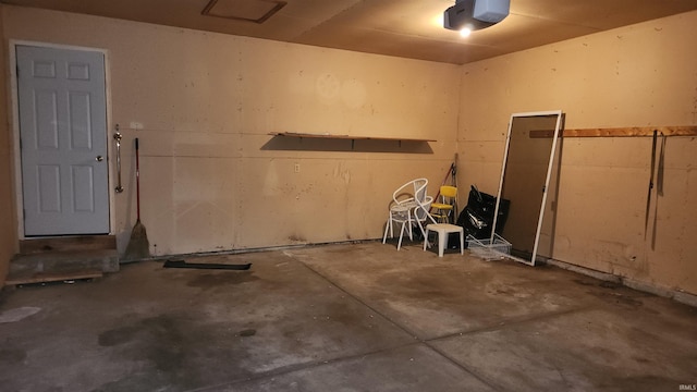 1983 Greenock St, South Bend, IN 46614 - view of garage