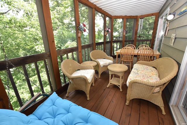 9841 S Harbour Pointe Dr, Bloomington, IN 47401 - view of sunroom