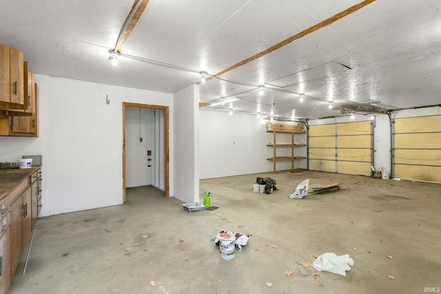 23099 Gardena Pl, Elkhart, IN 46514 - view of garage
