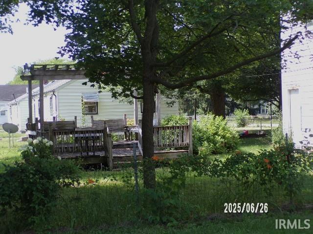 2401 S Selby St, Marion, IN 46953 - view of yard with a wooden deck