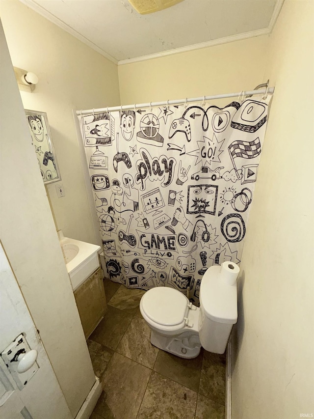 1800 High St, Logansport, IN 46947 - bathroom featuring crown molding, vanity, and a shower with curtain