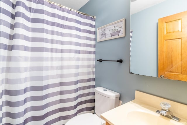 114 Whispering Ln, South Whitley, IN 46787 - full bath with vanity and a shower with curtain