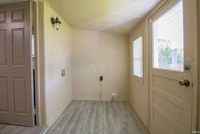 827 W Elm St, Union City, IN 47390 - laundry area featuring light wood-style flooring and washer hookup