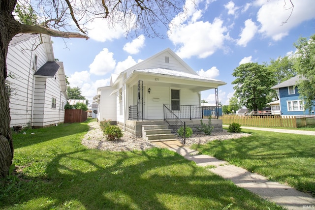 827 W Elm St, Union City, IN 47390 - view of front of home with covered porch