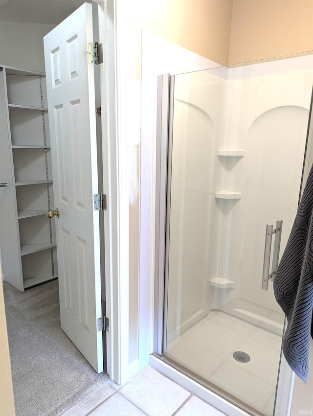 2220 Bobolink Dr, West Lafayette, IN 47906 - bathroom with a shower stall