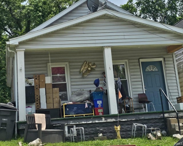 918N Sonntag Ave, Evansville, IN 47712 - view of front of property with a porch