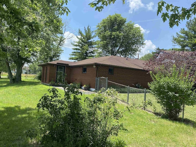 1802 Delphi Ave, Frankfort, IN 46041 - view of yard