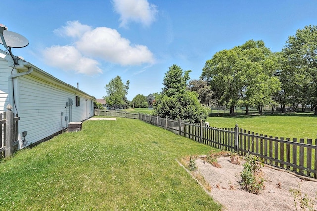 806 Deer Ridge Xing, Auburn, IN 46706 - view of fenced backyard
