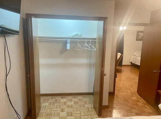 1074 Chapman Lake Dr, Warsaw, IN 46582 - view of closet