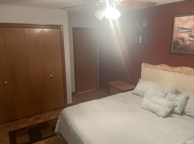 1074 Chapman Lake Dr, Warsaw, IN 46582 - bedroom featuring a ceiling fan