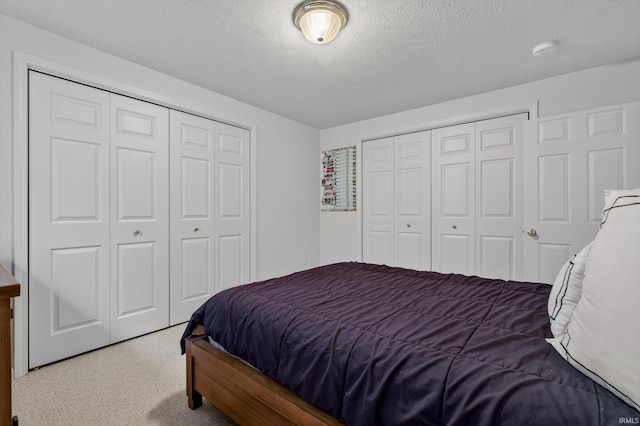 5506 Getty Ct, Granger, IN 46530 - bedroom featuring a textured ceiling and a closet