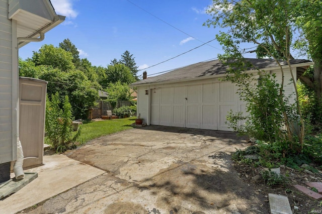 412 Tonti Ave, South Bend, IN 46617 - view of detached garage