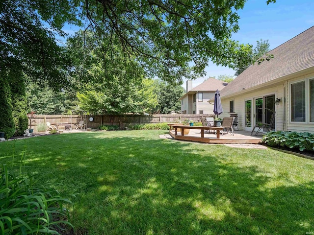 6709 Shag Bark Ct, Fort Wayne, IN 46835 - fenced backyard featuring a deck