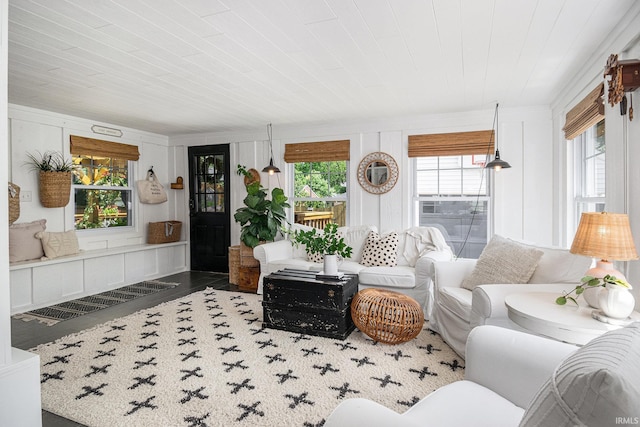 1521 E Beardsley Ave, Elkhart, IN 46514 - living room featuring ornamental molding and wood finished floors