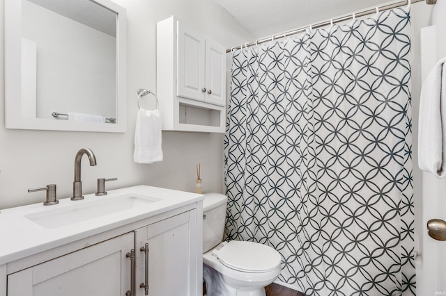 12909 Cocoplum Ct, Fort Wayne, IN 46814 - bathroom with vanity and a shower with curtain