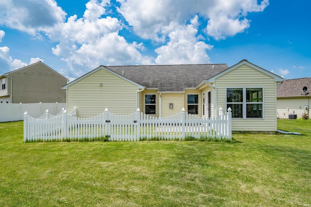 12909 Cocoplum Ct, Fort Wayne, IN 46814 - rear view of house with roof with shingles