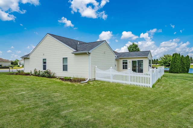 12909 Cocoplum Ct, Fort Wayne, IN 46814 - rear view of property with roof with shingles