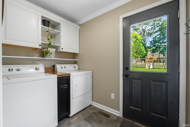 9628 Trading Post Rd, Leo, IN 46765 - laundry area featuring cabinet space, independent washer and dryer, and crown molding