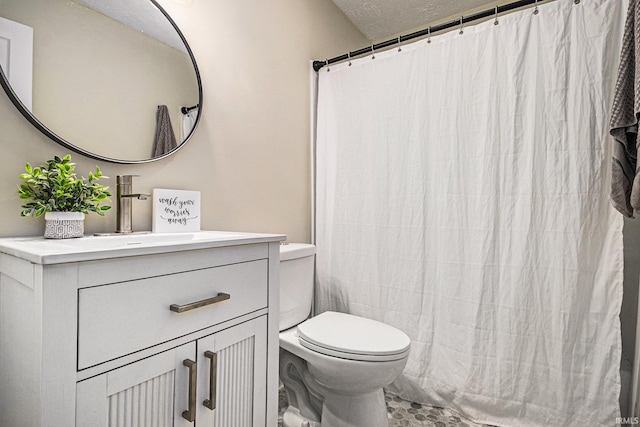1641 N Adams St, South Bend, IN 46628 - bathroom featuring vanity, a textured ceiling, and curtained shower