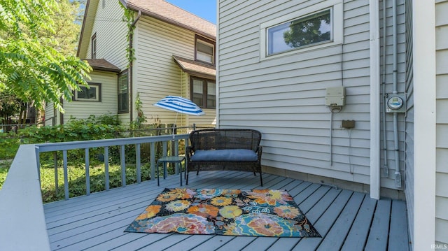 1607 Franklin Ave, Fort Wayne, IN 46808 - view of wooden deck