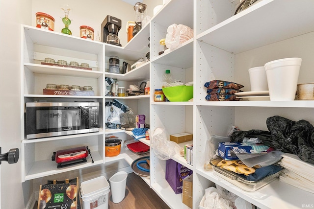 12116 Fazio Dr, Fort Wayne, IN 46818 - view of pantry