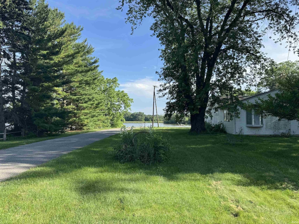 9924 Washington St, Leo, IN 46765 - view of grassy yard with a water view