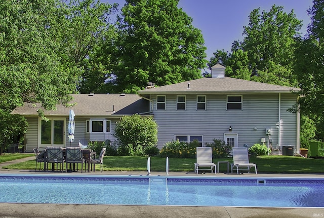 420 E Cedar Canyons Rd, Huntertown, IN 46748 - swimming pool featuring a yard