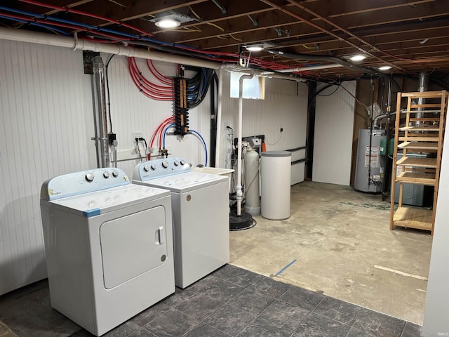140 W 100 S Rd, Lagrange, IN 46761 - washroom with washing machine and clothes dryer and gas water heater