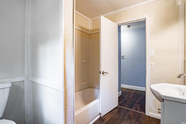 4648 Parkerdale Dr, Fort Wayne, IN 46815 - bathroom featuring vanity, wood finished floors, and shower / tub combination