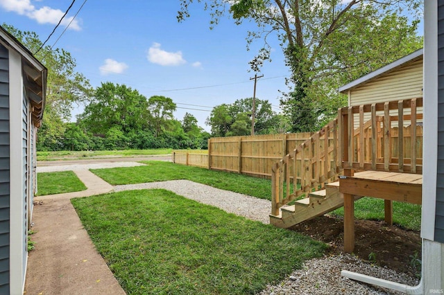 669 W Lexington Ave, Elkhart, IN 46514 - view of yard