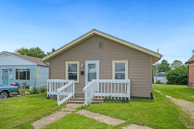 3014 Drexel Ave, Fort Wayne, IN 46806 - bungalow-style home featuring a front yard