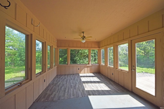 9818 Houndshill Pl, Fort Wayne, IN 46804 - unfurnished sunroom featuring a ceiling fan