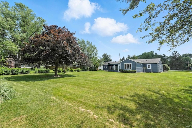 58 W Markle Rd, Huntington, IN 46750 - view of grassy yard