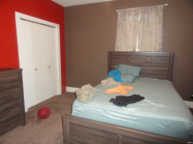 1124 N Maple St, Richland, IN 47634 - carpeted bedroom featuring a closet