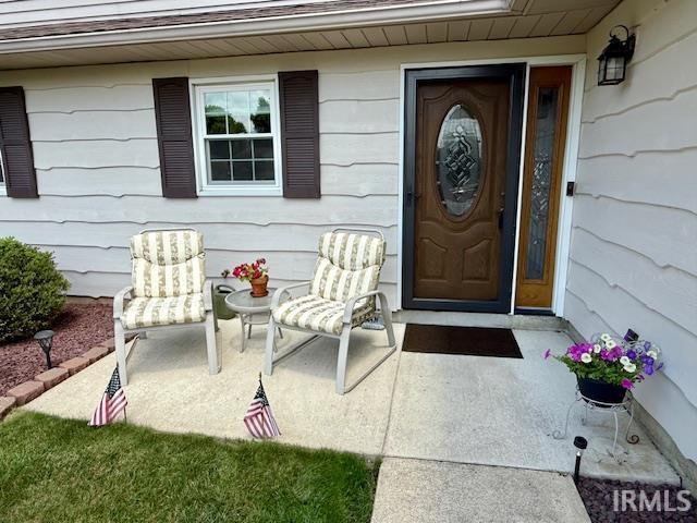9910 Quachita Ct, Fort Wayne, IN 46804 - property entrance featuring a patio area