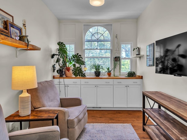 1337 W Wayne St, Fort Wayne, IN 46802 - sitting room with wood finished floors