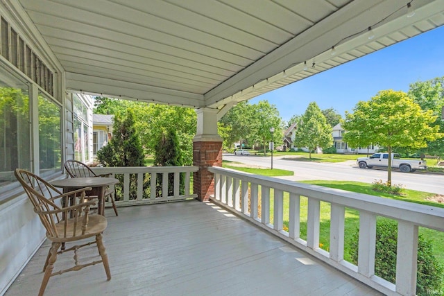 2001 N Anthony Blvd, Fort Wayne, IN 46805 - view of wooden porch