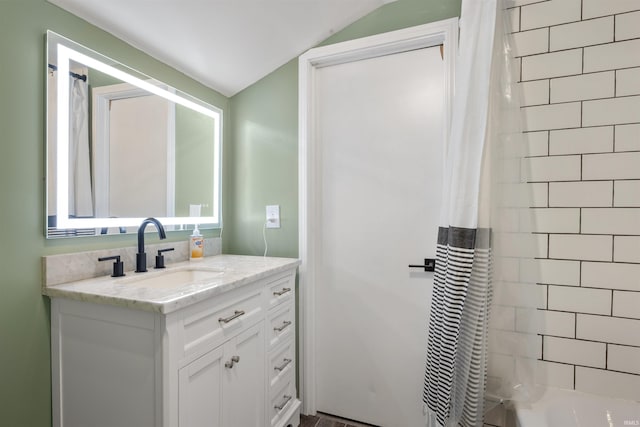 9462 W 1200 S 35, Marion, IN 46952 - full bath with vanity, shower / bath combination with curtain, and vaulted ceiling
