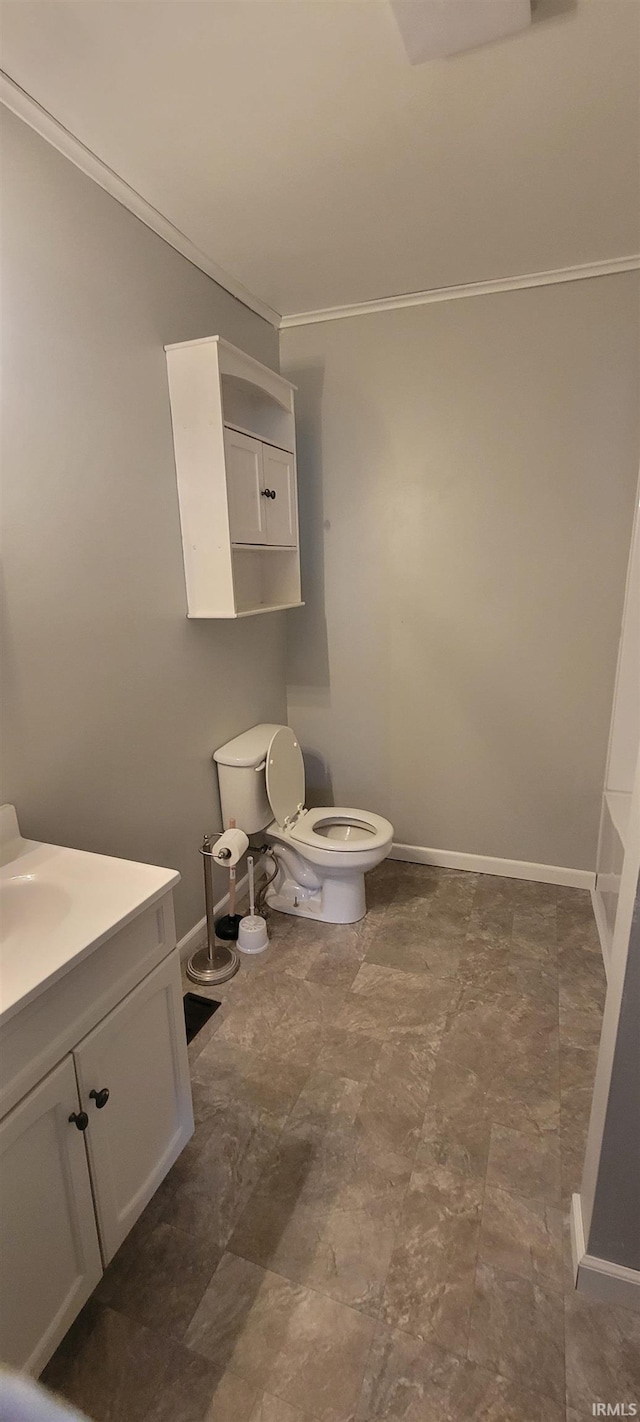 917 Wabash Ave, Vincennes, IN 47591 - bathroom with vanity and crown molding